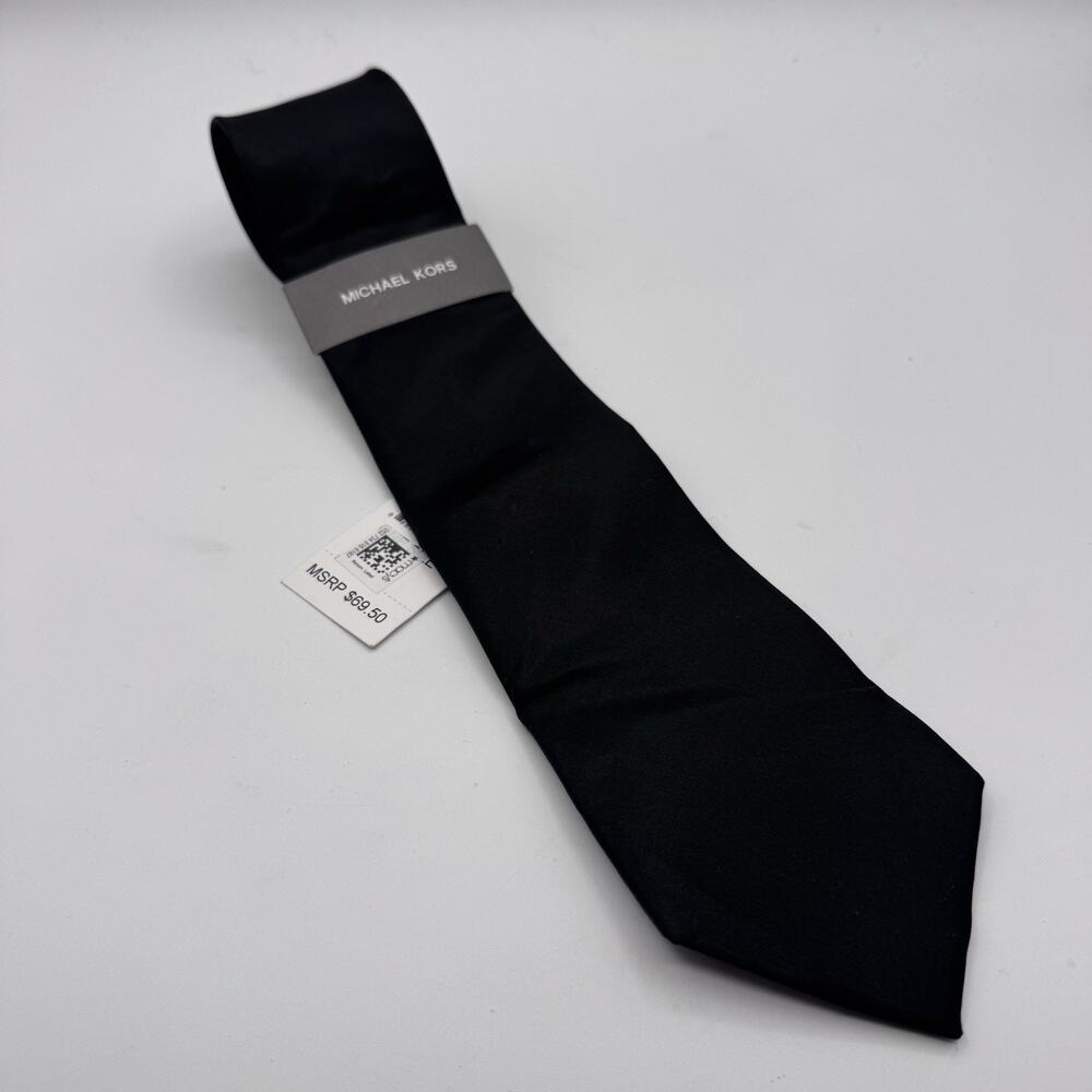 Michael Kors Sapphire Solid Black Tie Men’s Necktie New With Tags MSRP $69.50